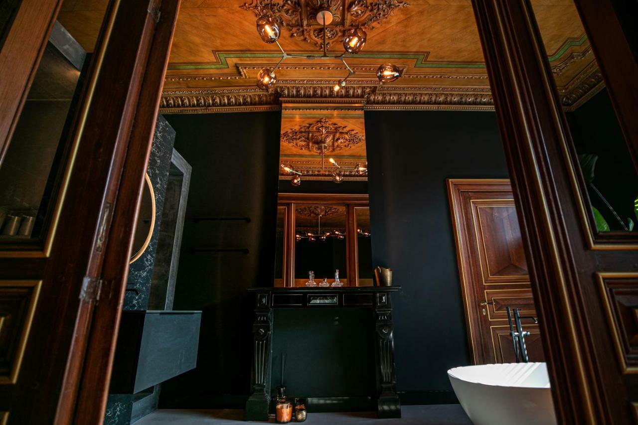 Deluxe Queen Suite