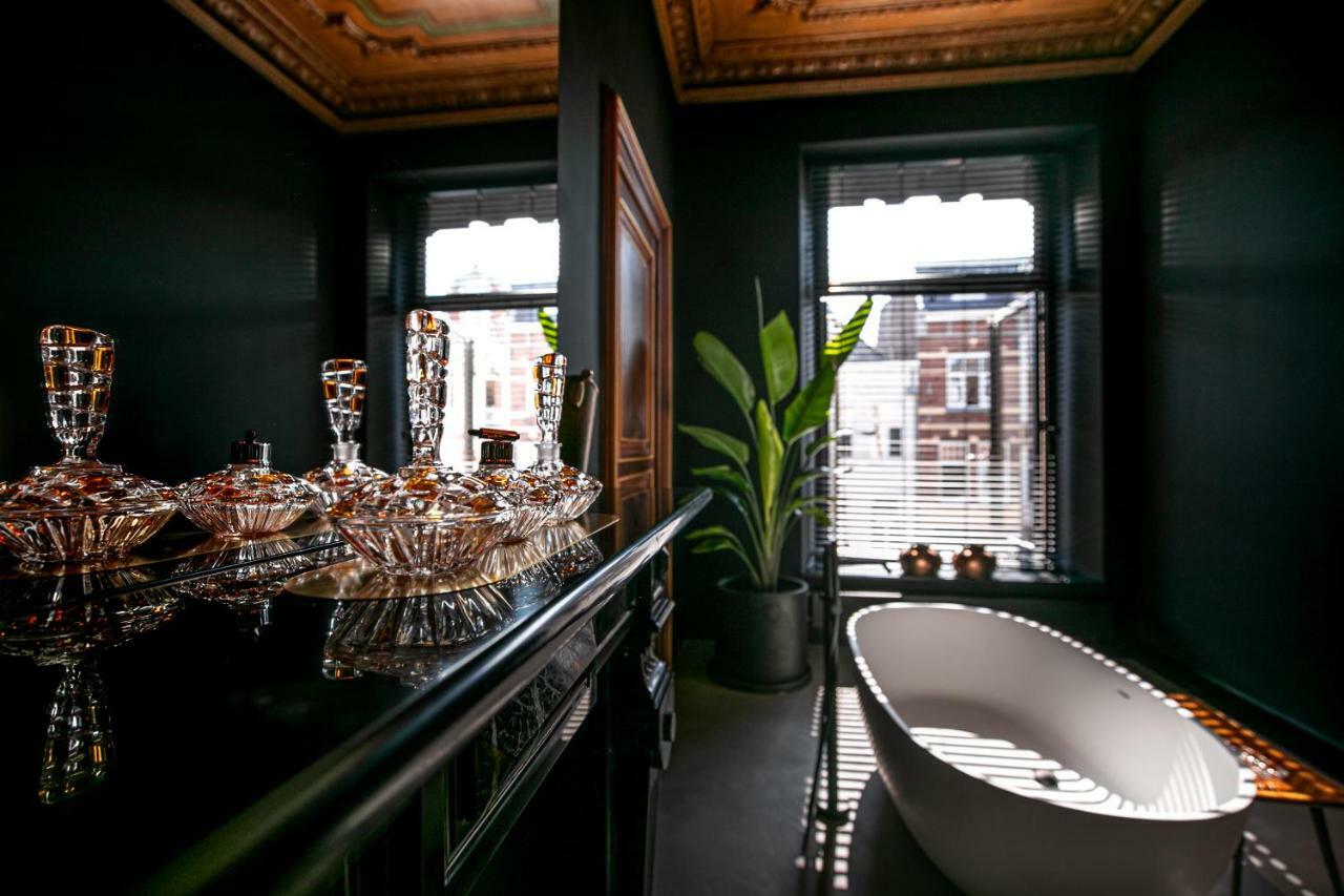 Deluxe Queen Suite